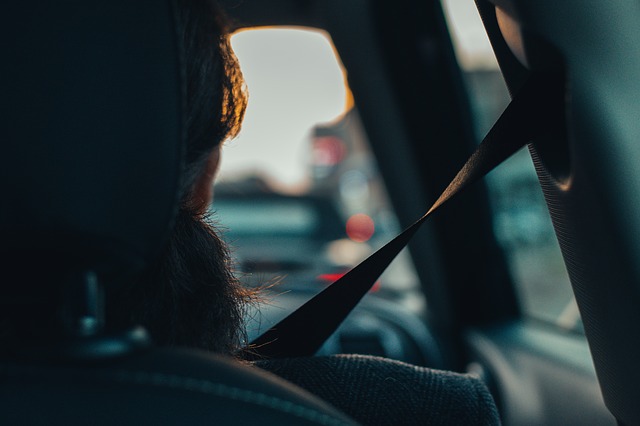 Como usar o cinto de segurança do seu carro