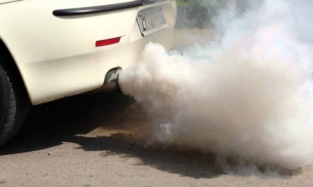 Retífica Para Carro Fumando